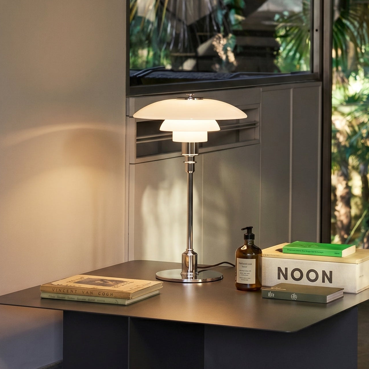 Dánská designová stolní lampa