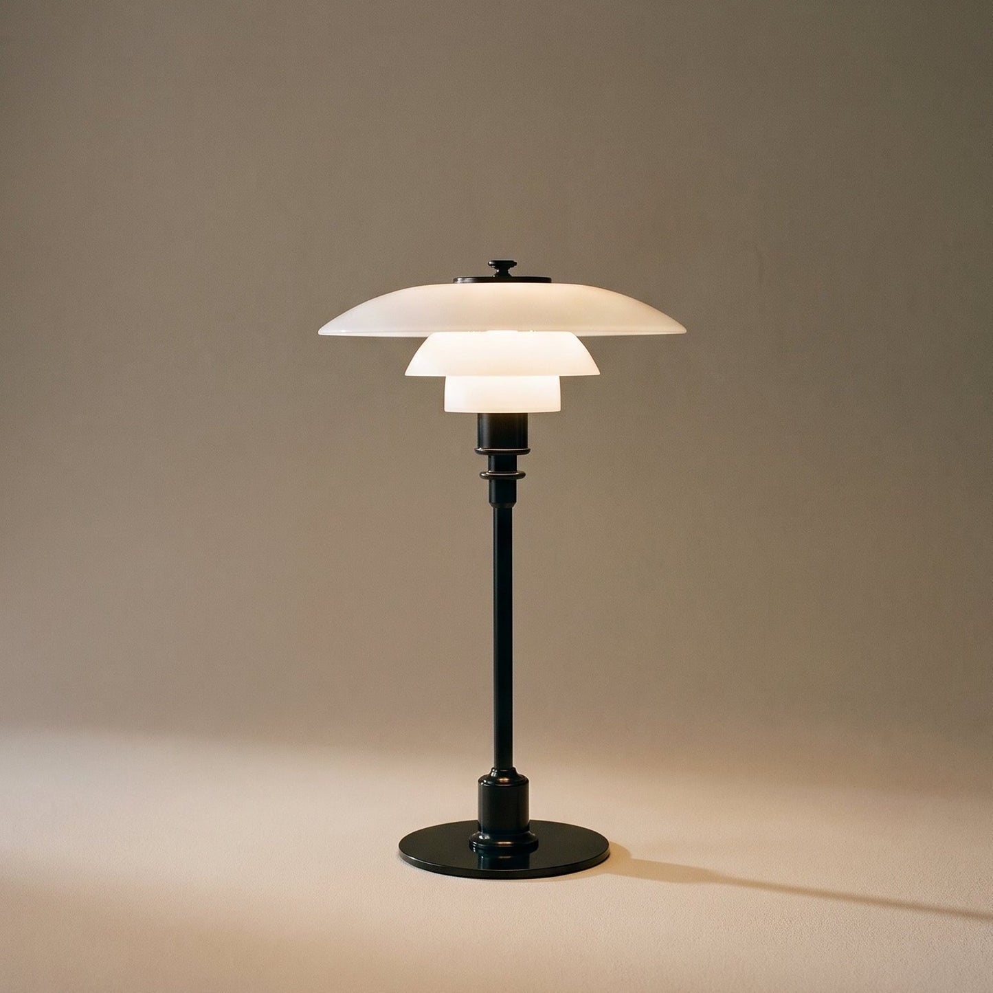Dánská designová stolní lampa